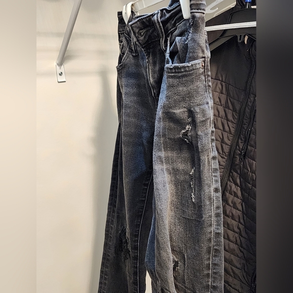 American Eagle Women's Black Ripped Jeans - Picture 8 of 16